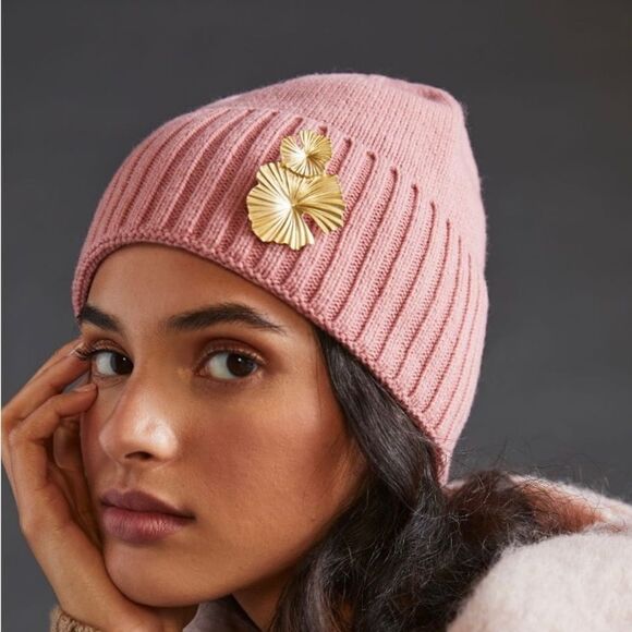 Embellished Flourish Beanie. Love the hat! Fits perfectly! Pin can
be removed. - Picture 1 of 3